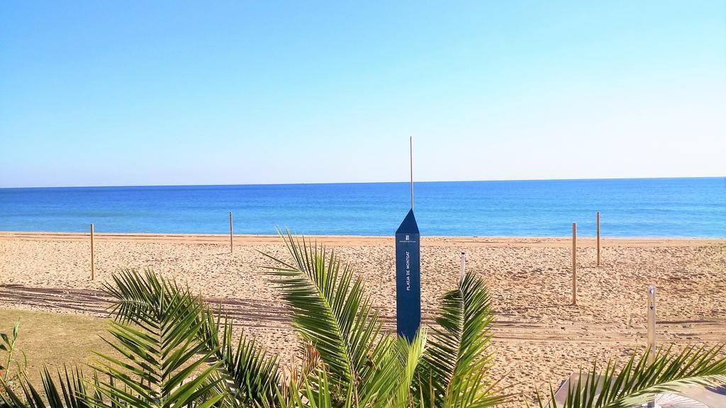 Claire Seaview & Beach-Apartment Montgat Eksteriør bilde
